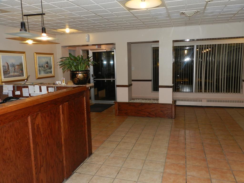 L'Auberge De L'Aeroport Inn Dorval Exterior photo