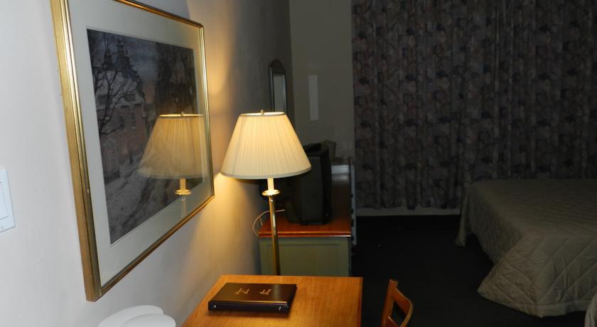 L'Auberge De L'Aeroport Inn Dorval Room photo