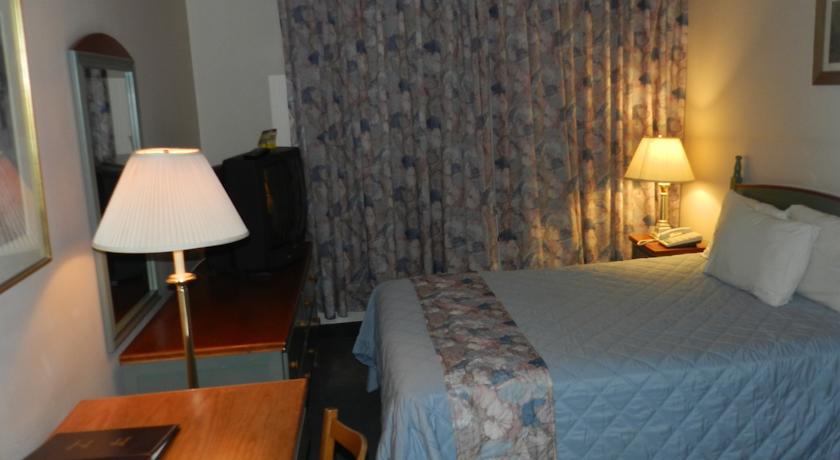 L'Auberge De L'Aeroport Inn Dorval Room photo