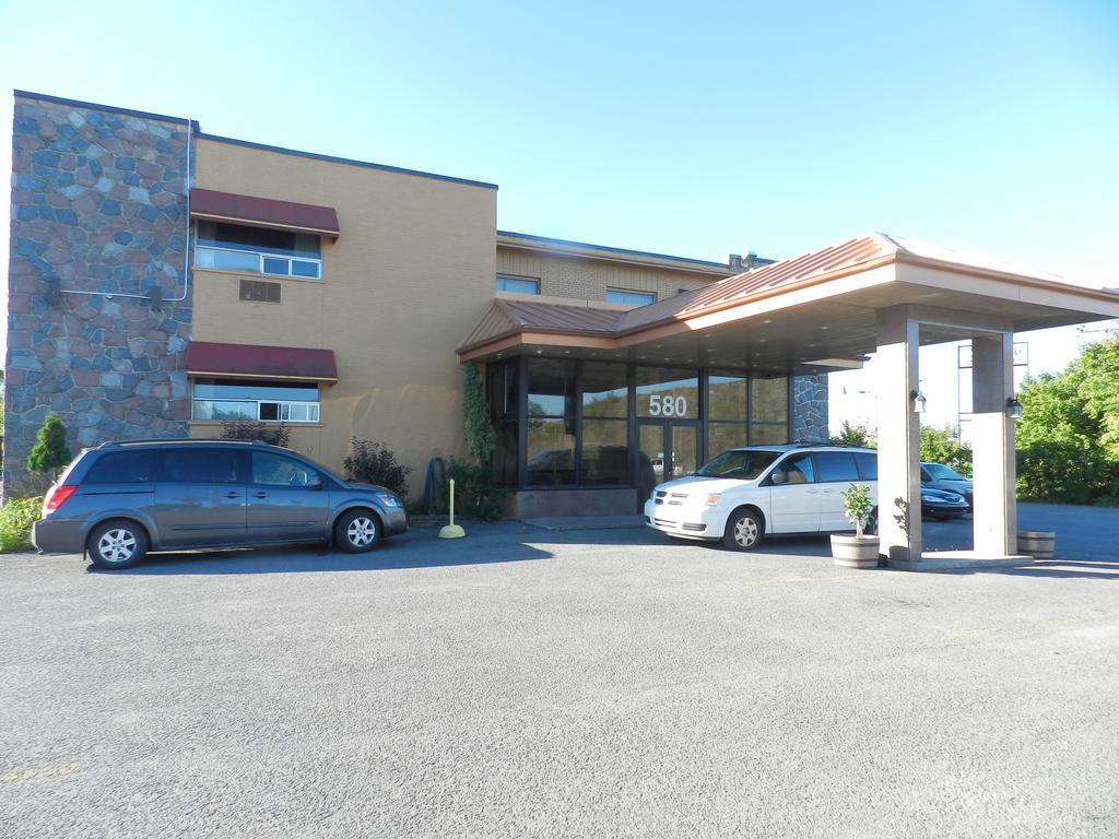 L'Auberge De L'Aeroport Inn Dorval Exterior photo